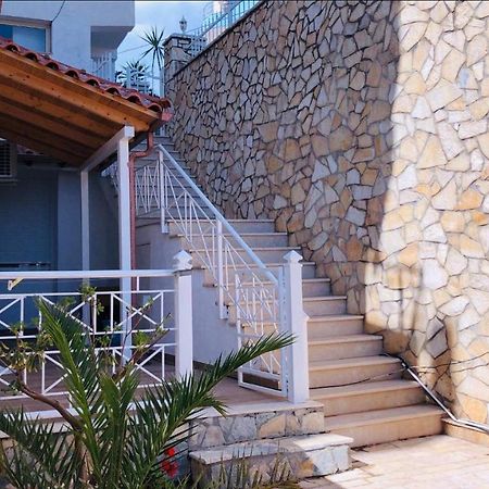 Apartments On The Beach Sarandë Exterior foto
