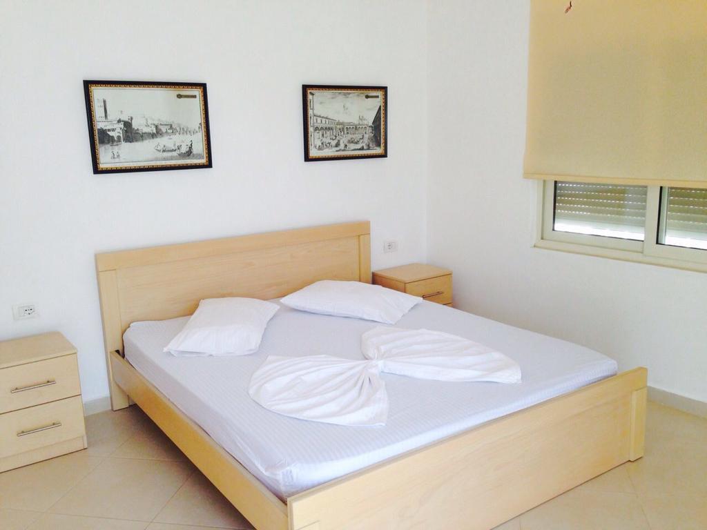 Apartments On The Beach Sarandë Exterior foto