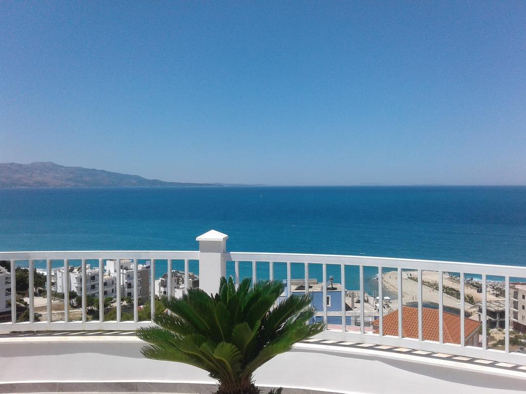 Apartments On The Beach Sarandë Exterior foto