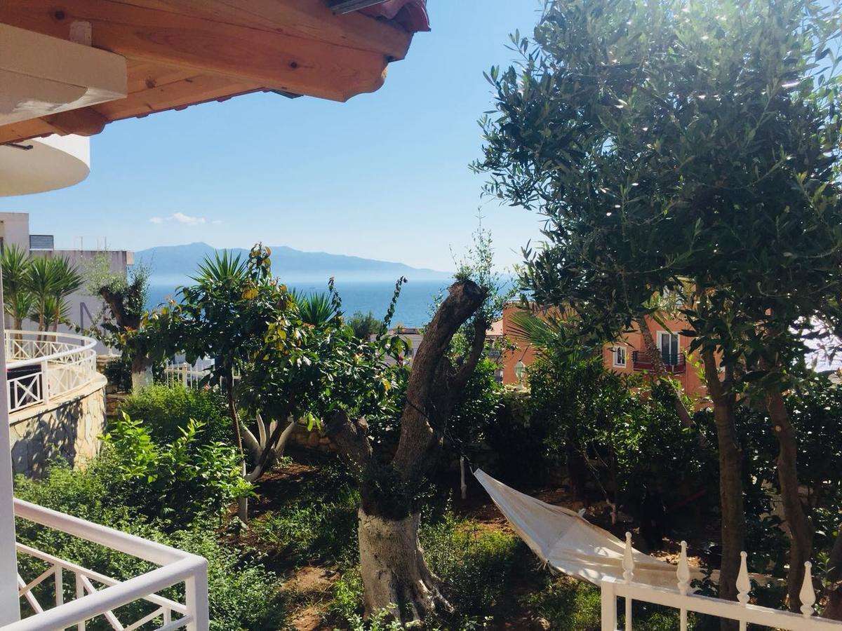 Apartments On The Beach Sarandë Exterior foto
