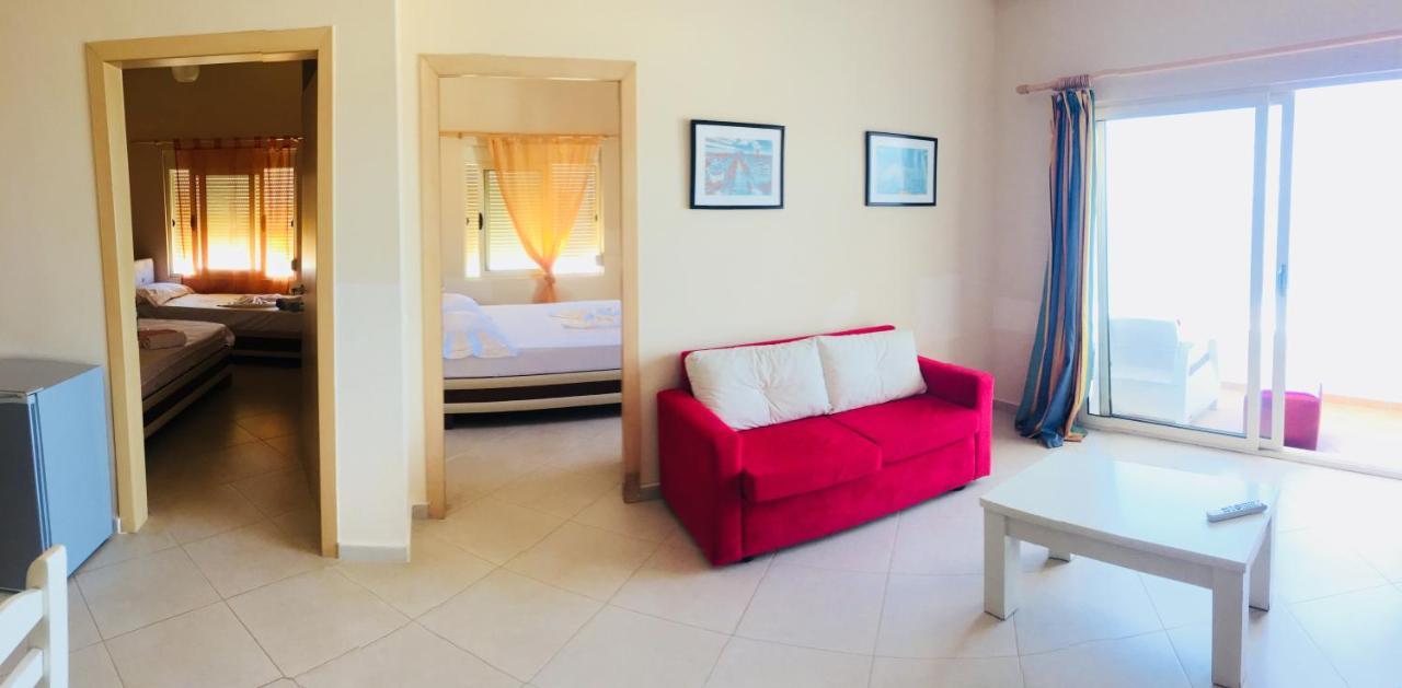 Apartments On The Beach Sarandë Exterior foto